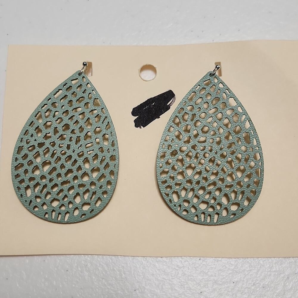 Earrings‎ Seafoam Green Faux Leather Pierced Teardrop Boho Western Country